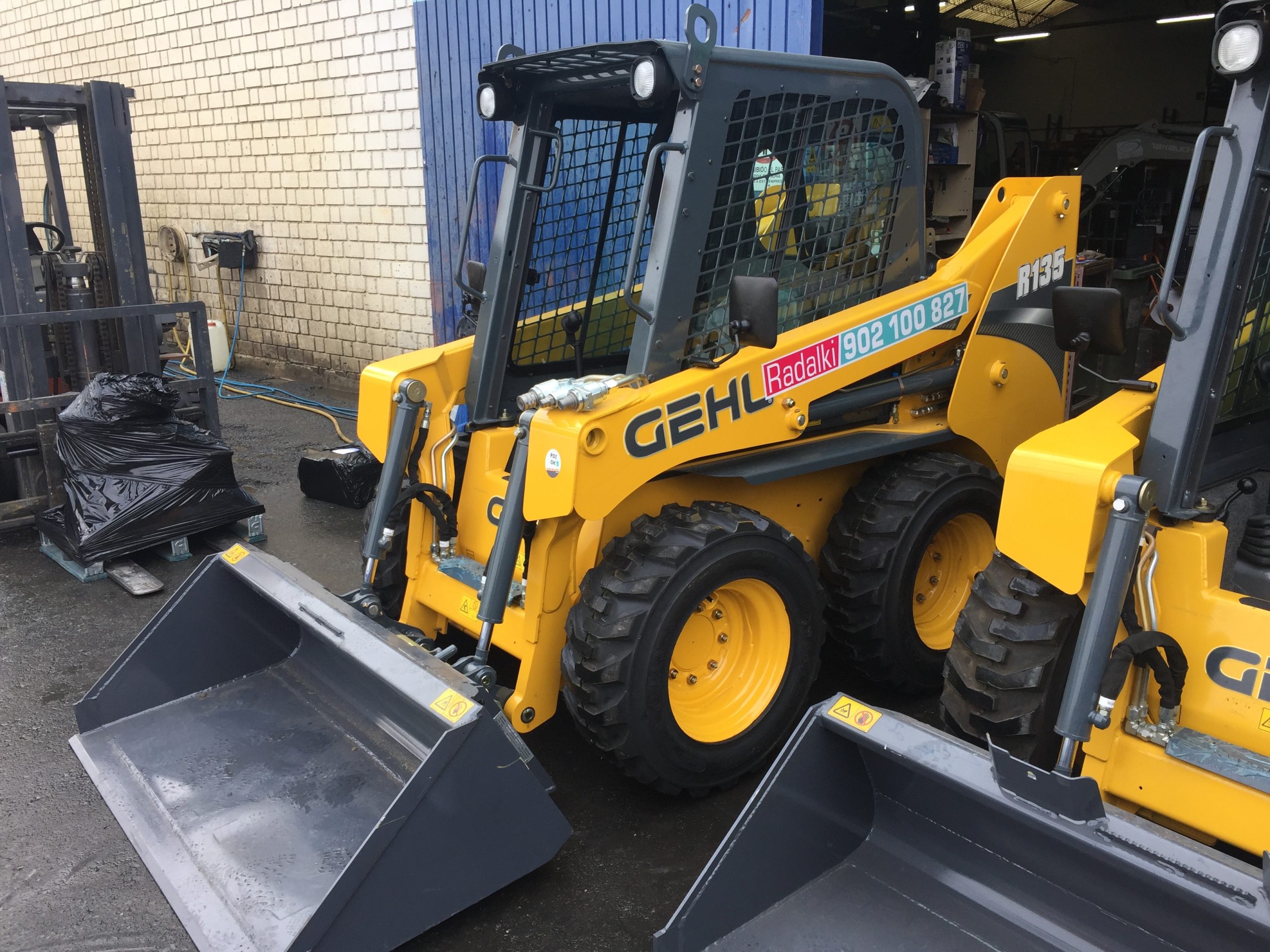 gehl_r135_radalki_2 GEHL by MAX EQUIPMENT SL